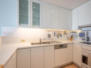 Spacious 9-Guest Knokke Apt