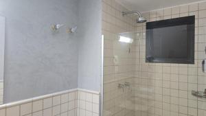 Unique Home 15min Cons USA - Smart TV e Sofá Cama