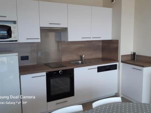 Bel Appartement T3 avec Balcon, Wi-Fi, 2 Chambres pour 6 Pers - FR-1-331-17