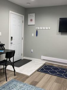 2BR House - Quiet Getaway