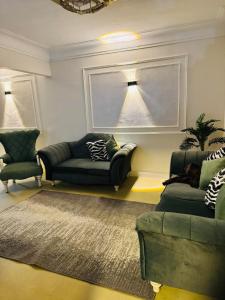 سيدى بشر عائلات فقط اقصى عدد خمسه افرادالحضور بأصل الوثائق الرسمية