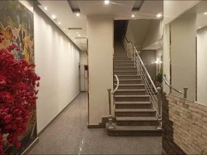 سيدى بشر عائلات فقط اقصى عدد خمسه افرادالحضور بأصل الوثائق الرسمية