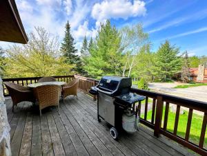 FC39 Entry level Bretton Woods Cottage on beginner ski trail