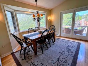 FC39 Entry level Bretton Woods Cottage on beginner ski trail
