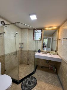 Cine Stu- big room with street view