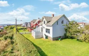 5 Bedroom Nice Home In Borhaug - Borhaug