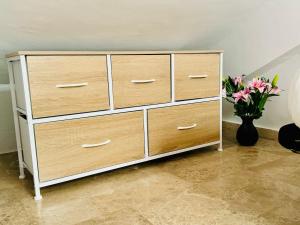 ABAT 3 Cool & Wide Duplex Next to the Cathedral