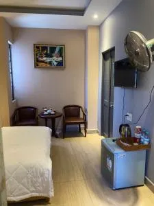 Royal Hotel - Bình Hòa Xã