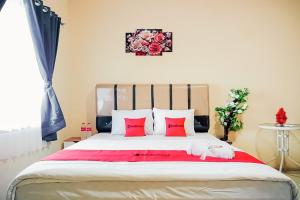 RedDoorz at Homestay OTW Manna