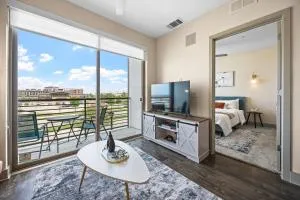 Stylish 1BR Retreat with Pool & Gym - Little Elm