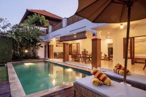 Genta- Petitenget 2BR villa, walk to beach!