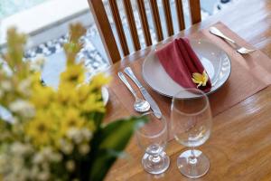 Genta- Petitenget 2BR villa, walk to beach!