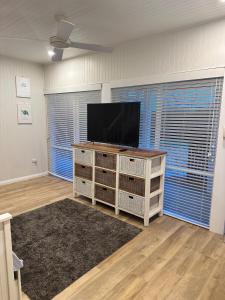 Sandcastles - Gorgeous beach house at North Avoca