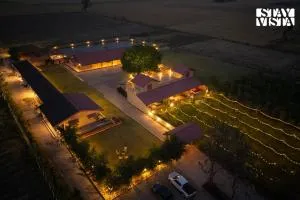 StayVista at Mud & Mirage - BBQ, Off-Roading - Bahāsi