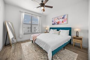 Charming Frisco Apt with Pool & Gym