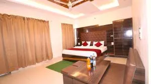 Hotel Valley View- Kempty Fall, Mussoorie ! Luxury Balcony Rooms ! Big Parking ! Peaceful Stay - Chakrata