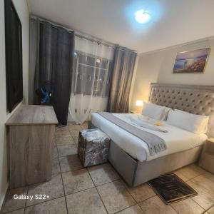 Menlyn Place City Vibes