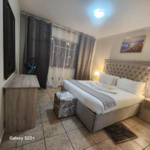 Menlyn Place City Vibes