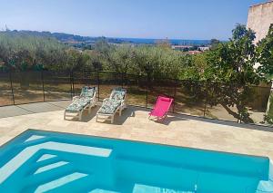 Maisons de vacances Gite des Ecureuils, vue mer, piscine privee, parking, climatisation : photos des chambres