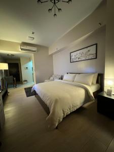 81 Newport Blvd Cluster 5 Unit 3F by Rechelle Nunag