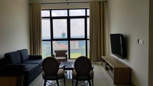 Alyssa Conezion Suite Golf View 3R near IOI City