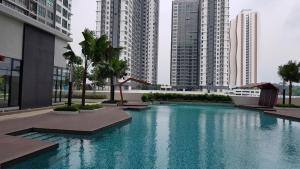 Alyssa Conezion Suite Golf View 3R near IOI City