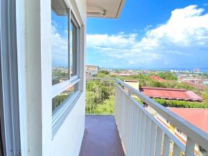 Studio Condo with Ocean View at the Balcony with Strong Wifi and Netflix