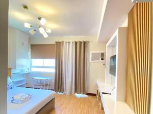Studio Condo with Ocean View at the Balcony with Strong Wifi and Netflix