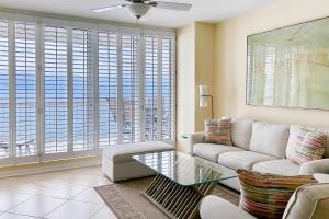 Silver Beach Towers E1105