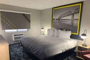 Super 8 by Wyndham Kirksville-University Area - Brookfield