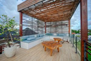 Villa Melko Stylish 4BR Villa with Pool & Rooftop Lounge