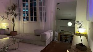 Elegant 2BR 2Baths apt in Historic Building