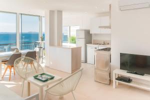 WELCS APARTAMENTO 232 EMP con vista al mar