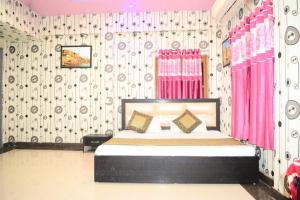 HR Paying Guest House