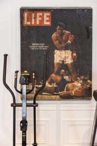 " Speakeasy - Expérience Exclusive à Cannes" Elegance & Billiards & Fitness