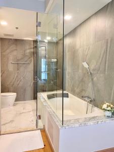 The Astra Sky River 宜居6人三卧两卫 无边泳池 热水浴缸 乳胶床垫5