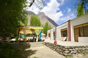 The Brook Camp Hunder, Nubra