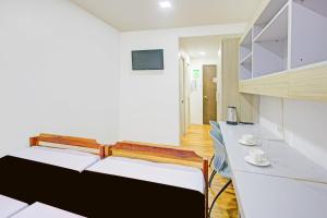 Townhouse College Residences in University Belt, Metro Manila