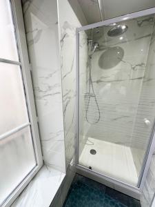 Magnifique 2 pièces refait à neuf - Parking