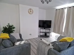 Homey Home in Swindon, United Kingdom - Hannington