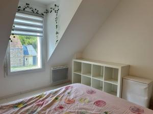 Maison lumineuse, entièrement rénovée, à quelques pas de la plage et des commerces.