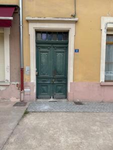 Appartements OULLINS T3 COSY 70M2 - 6 Pers 2 Chambre - 2 Mezzanines Metro & centre a Pied : photos des chambres