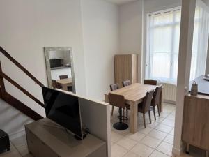 OULLINS T3 COSY 70M2 - 6 Pers 2 Chambre - 2 Mezzanines Métro & centre à Pied