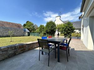 Villas Maison lumineuse, entierement renovee, a quelques pas de la plage et des commerces. : photos des chambres