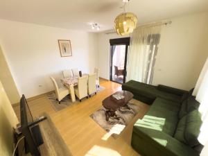 Sea View Apartments Perovic