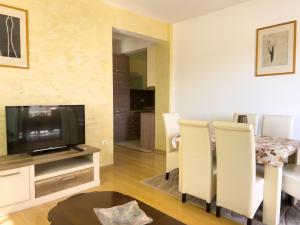 Sea View Apartments Perovic