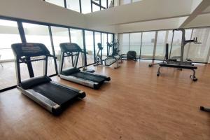 Cozy Seaview Duplex Apartment at Sunrise Gurney