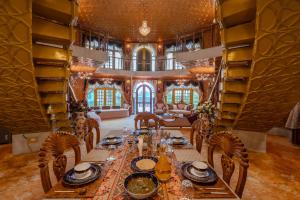 SaffronStays King Mahal