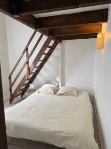 Appartements OULLINS T3 COSY 70M2 - 6 Pers 2 Chambre - 2 Mezzanines Metro & centre a Pied : photos des chambres