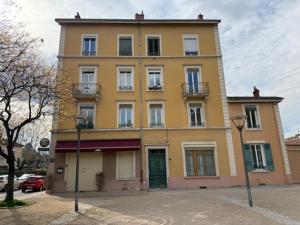 Appartements OULLINS T3 COSY 70M2 - 6 Pers 2 Chambre - 2 Mezzanines Metro & centre a Pied : photos des chambres